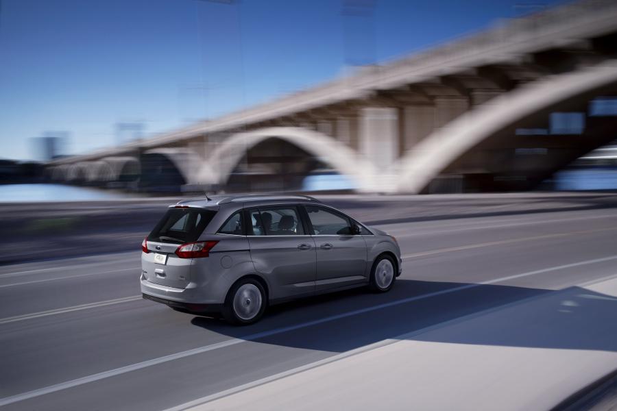  Ford C-Max 2010 года  (фото 3 из 52)